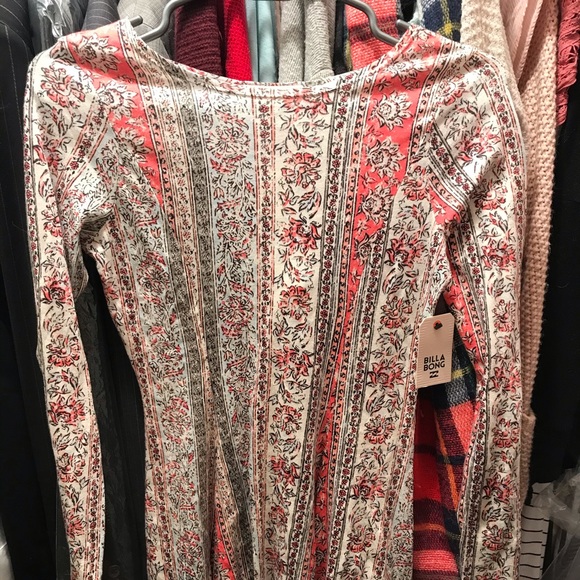 Long sleeve but lightweight summer dress - Picture 3 of 4